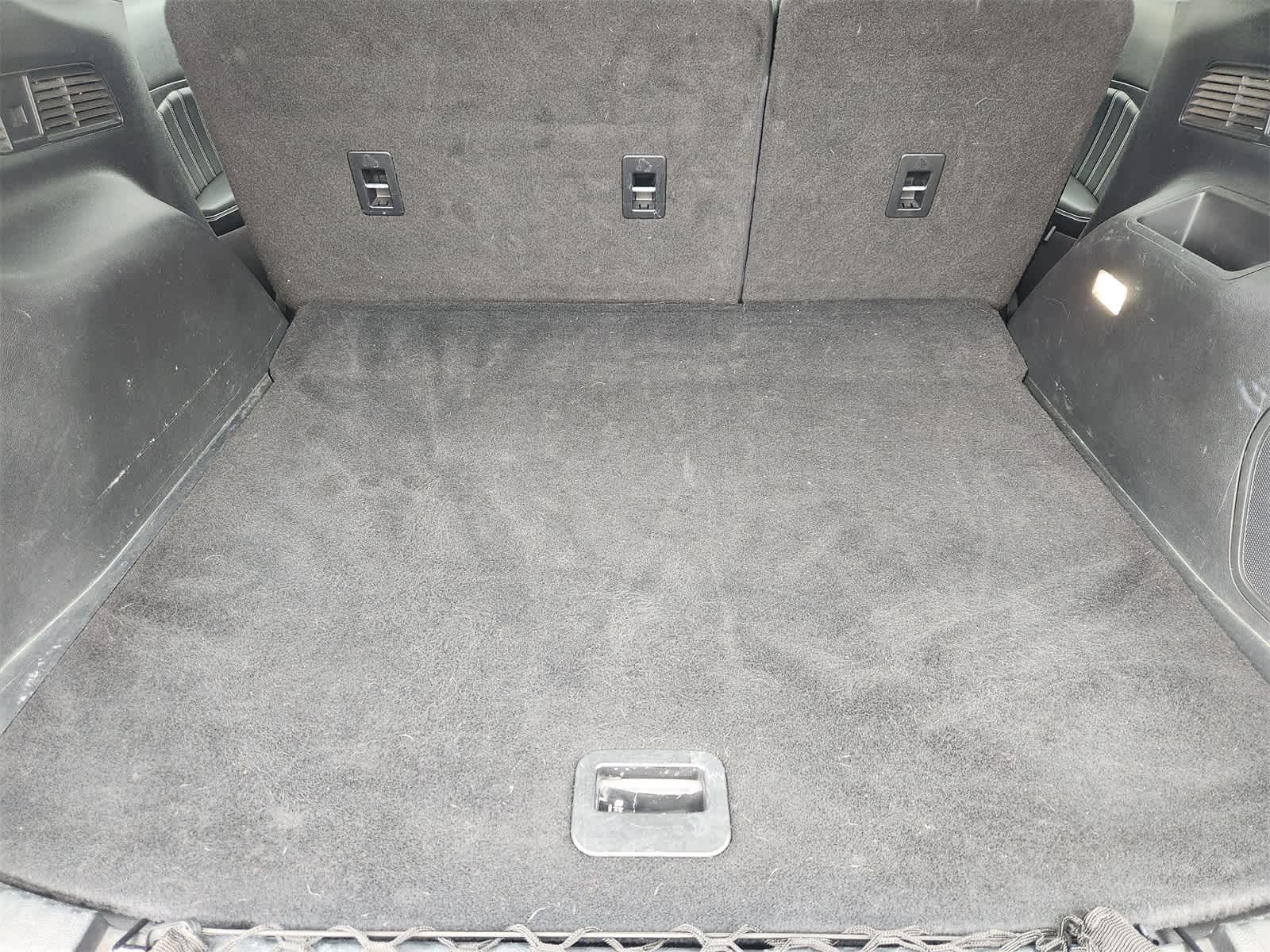 Thumbnail: 2019 Ford Edge - 32