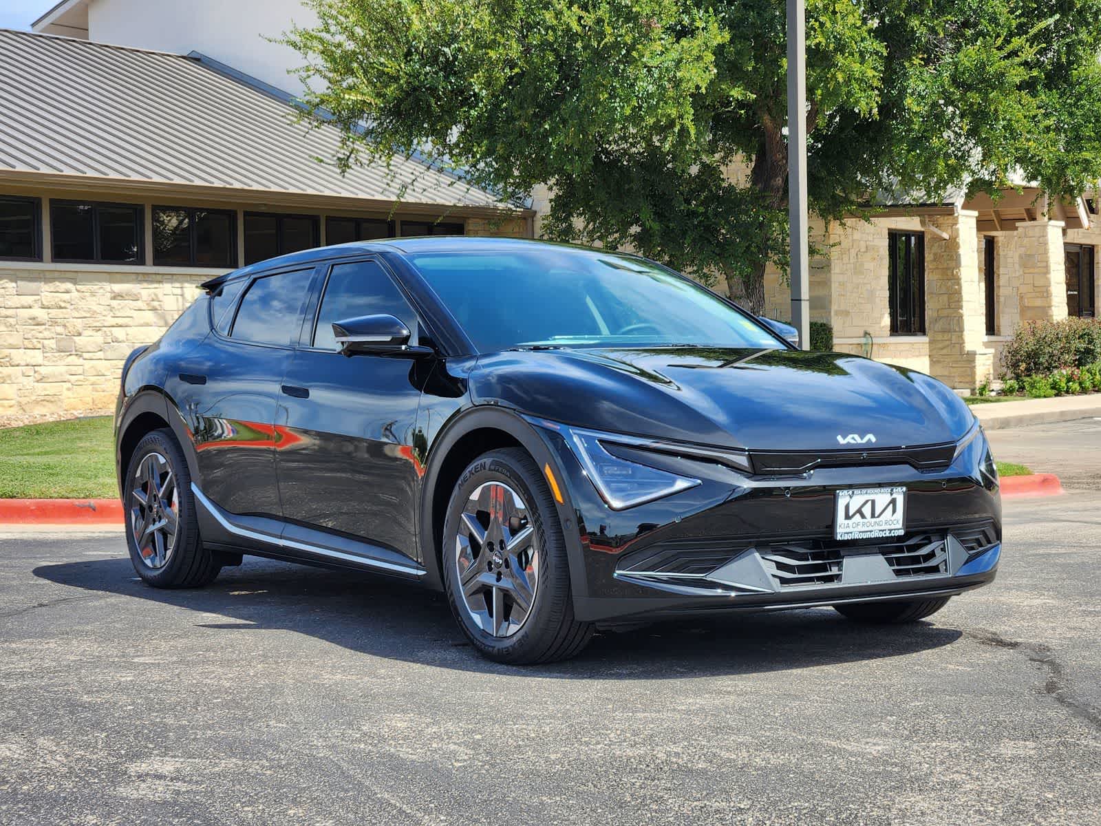 Thumbnail: 2025 Kia EV6 - 3