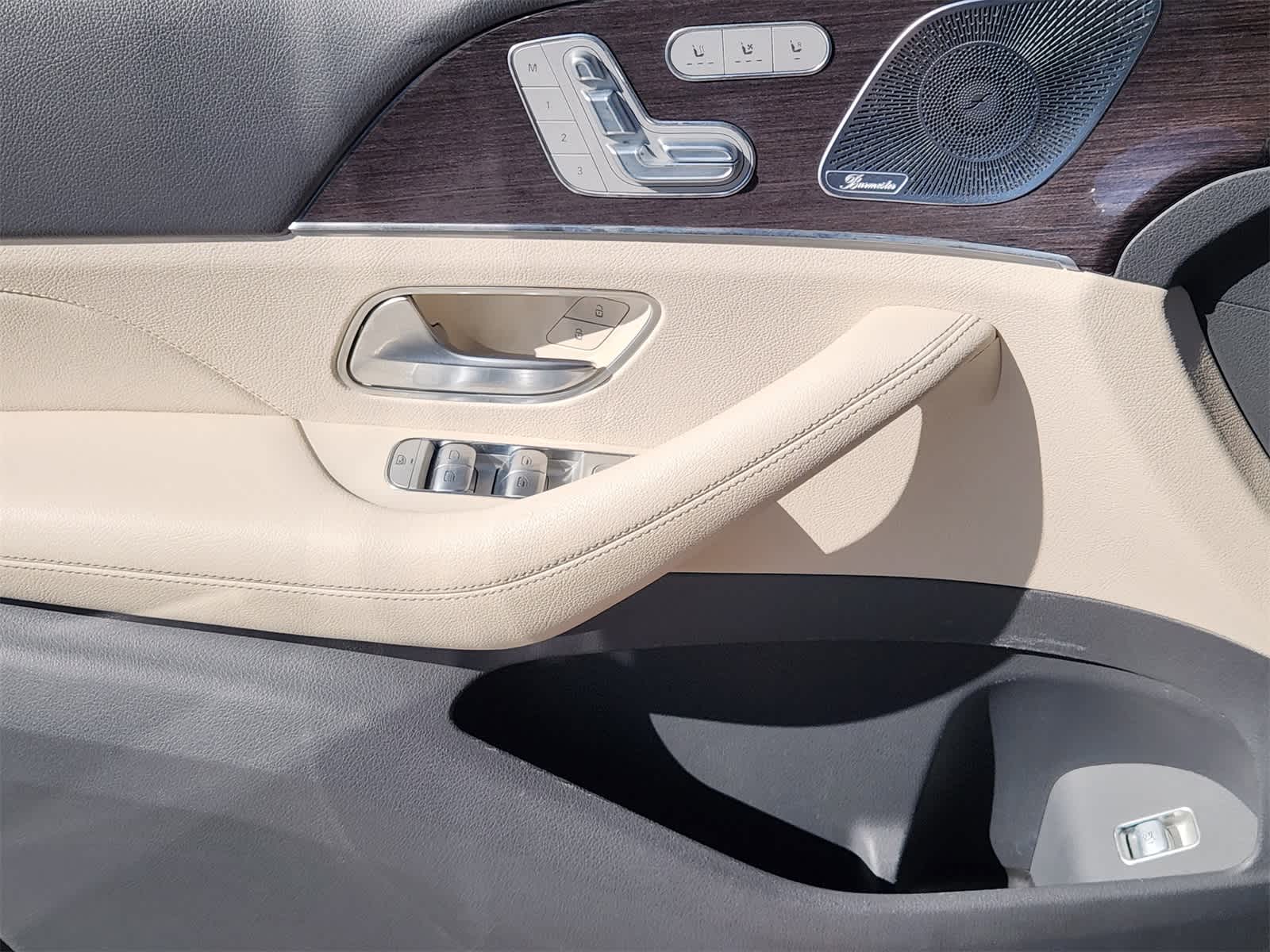 Thumbnail: 2020 Mercedes-Benz GLS - 22