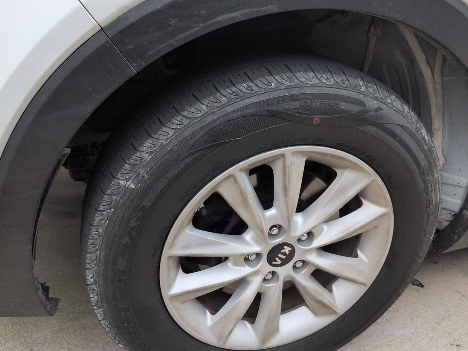 Used 2019 Kia Sorento L with VIN 5XYPG4A37KG599888 for sale in Round Rock, TX