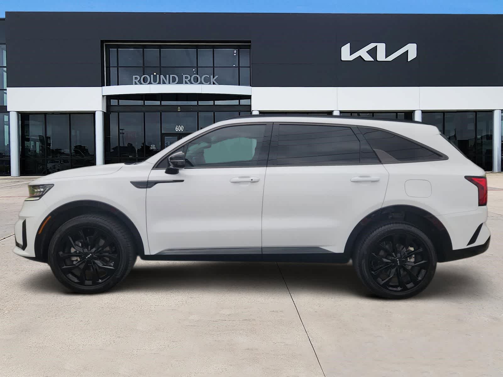 Thumbnail: 2023 Kia Sorento - 4