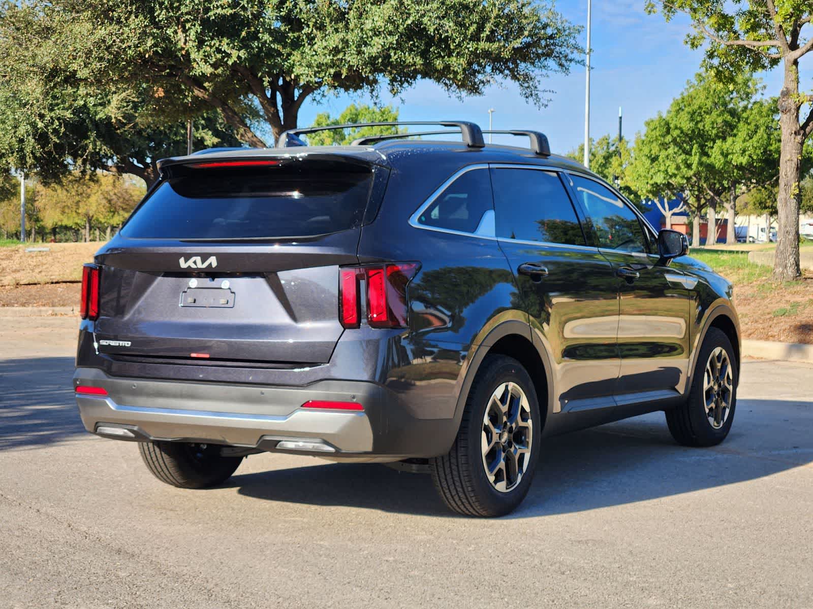 Thumbnail: 2026 Kia Sorento - 4