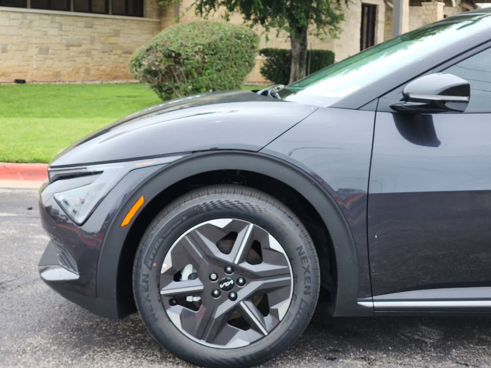 Thumbnail: 2026 Kia EV6 - 8