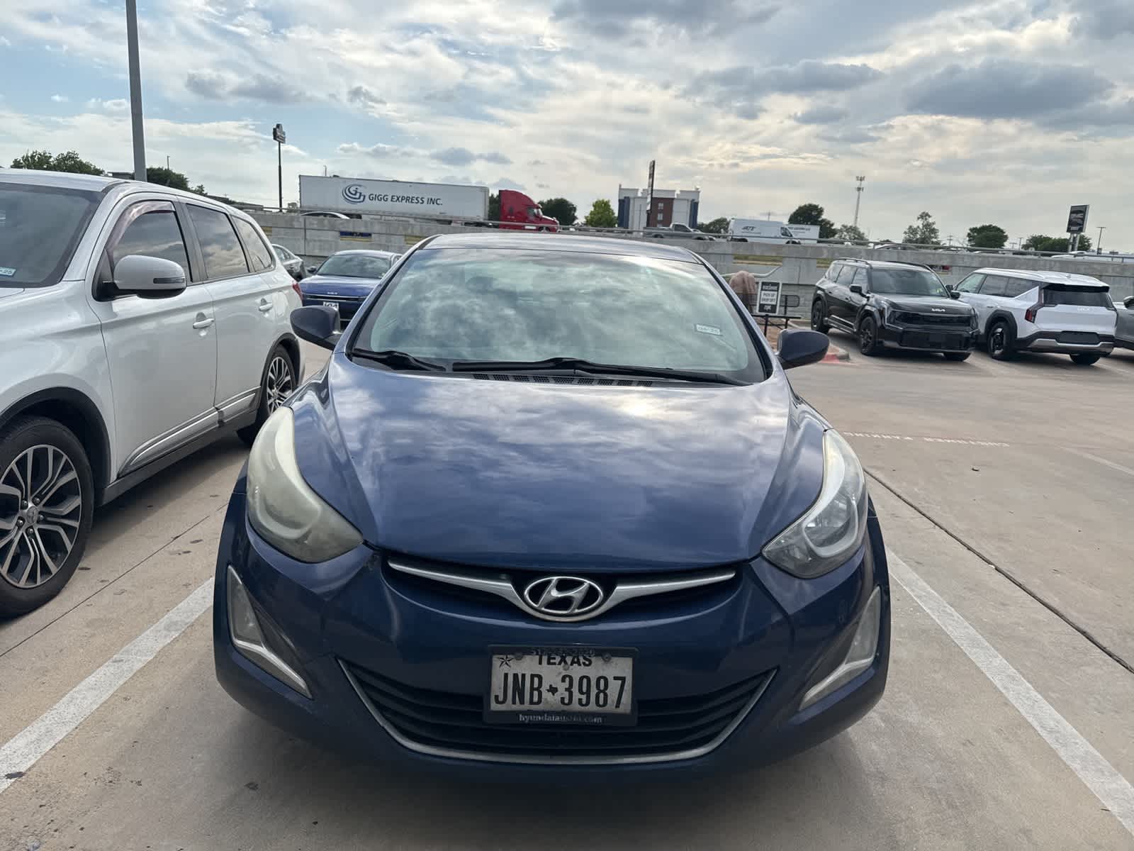 Used 2016 Hyundai Elantra SE with VIN 5NPDH4AE1GH684033 for sale in Round Rock, TX