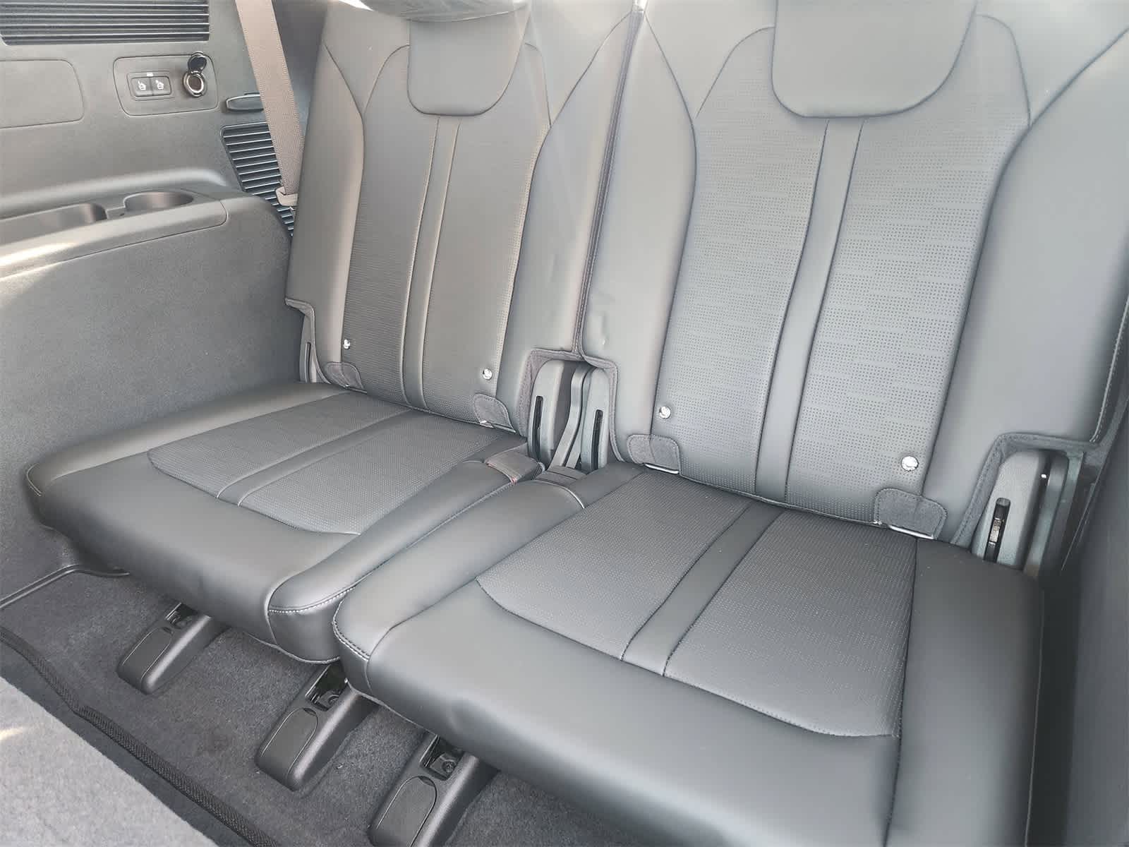 Thumbnail: 2026 Kia Sorento - 29