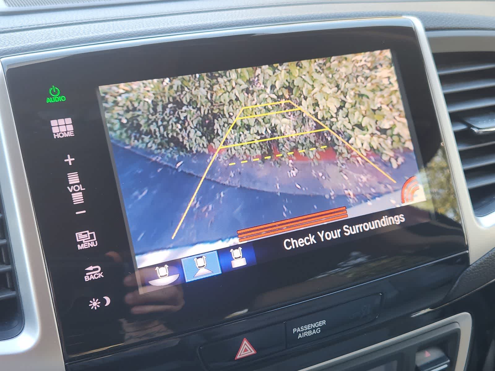 Thumbnail: 2016 Honda Pilot - 18