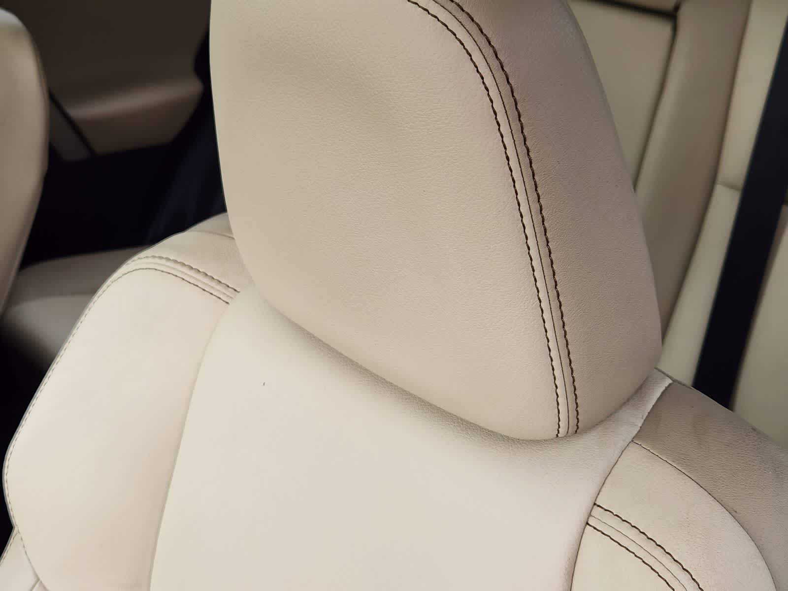 Thumbnail: 2015 Toyota RAV4 - 15