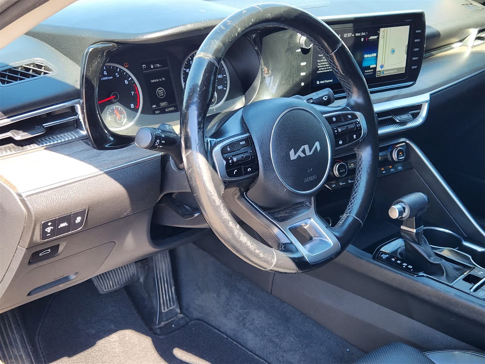 2022 Kia K5 EX photo 2