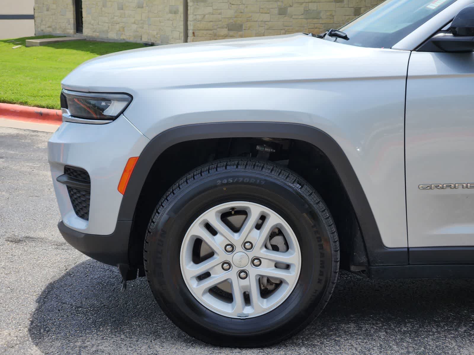Thumbnail: 2024 Jeep Grand Cherokee - 7
