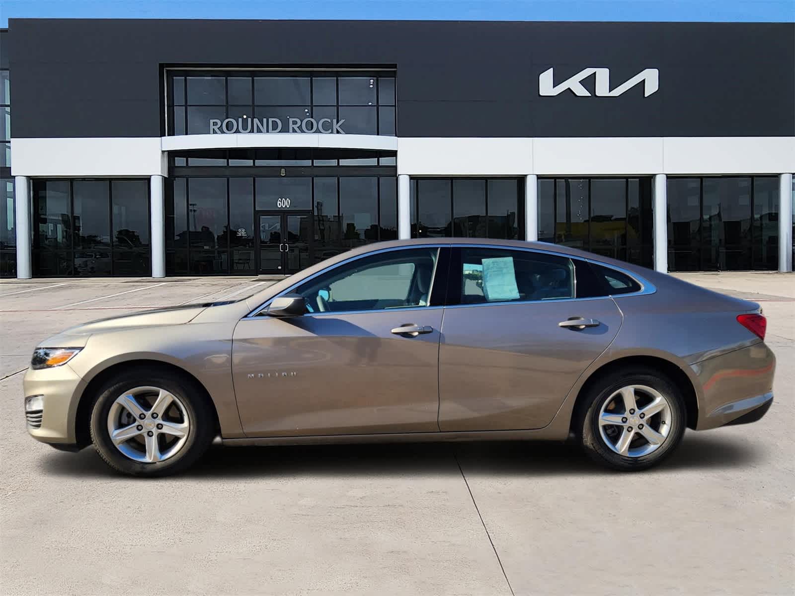 Thumbnail: 2022 Chevrolet Malibu - 4