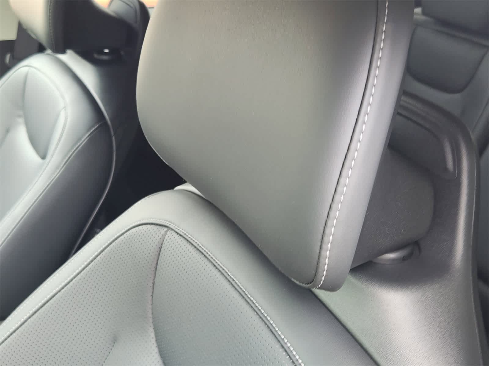 Thumbnail: 2025 Kia EV6 - 12