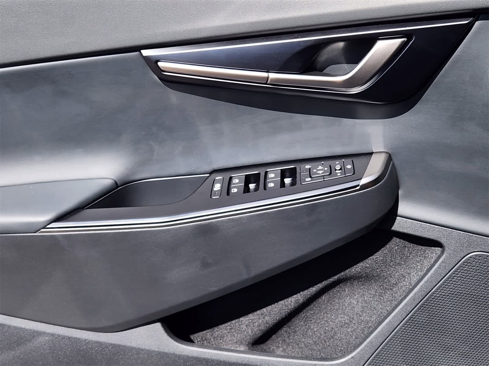 Thumbnail: 2025 Kia EV6 - 19