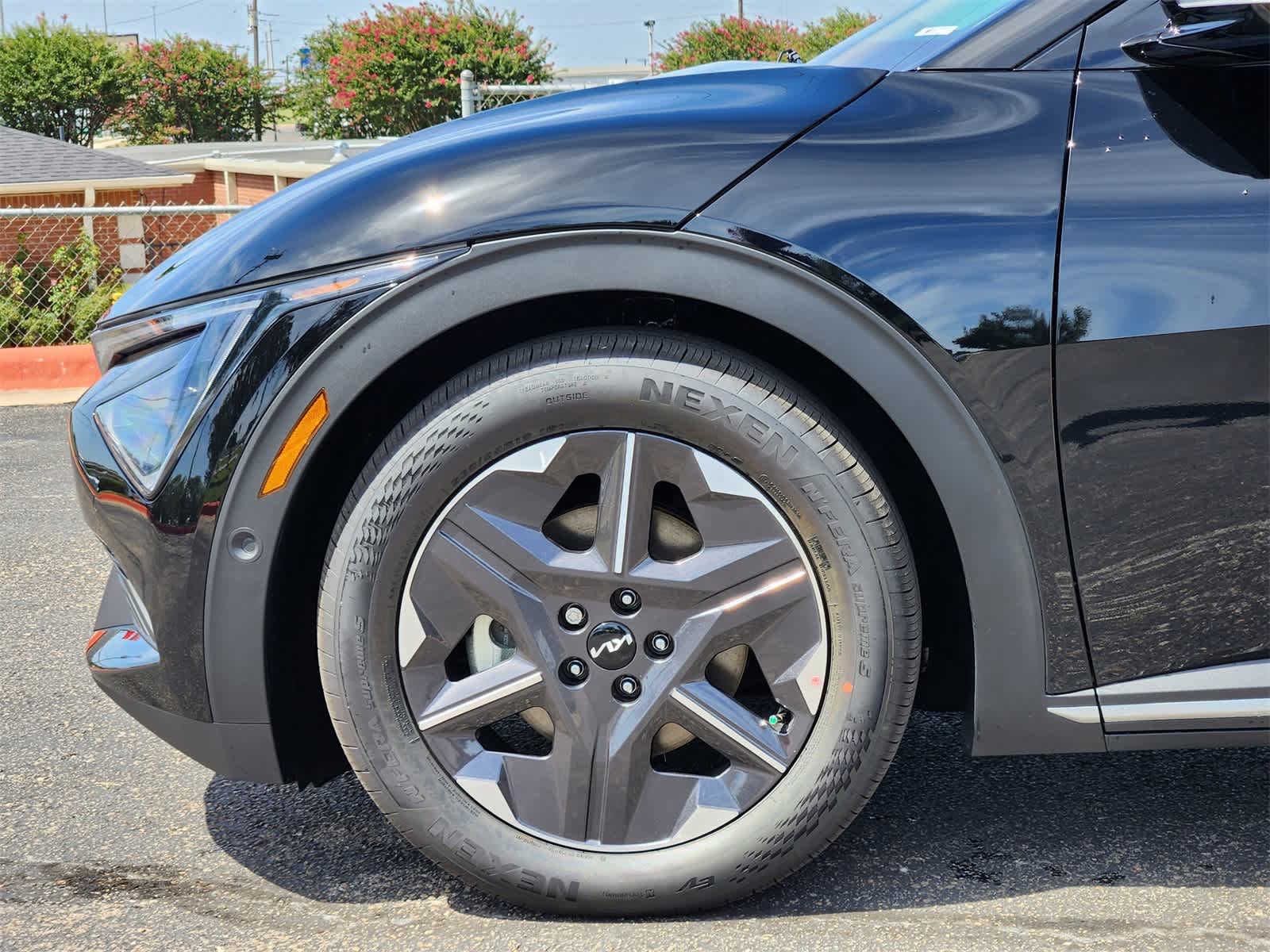 Thumbnail: 2025 Kia EV6 - 8