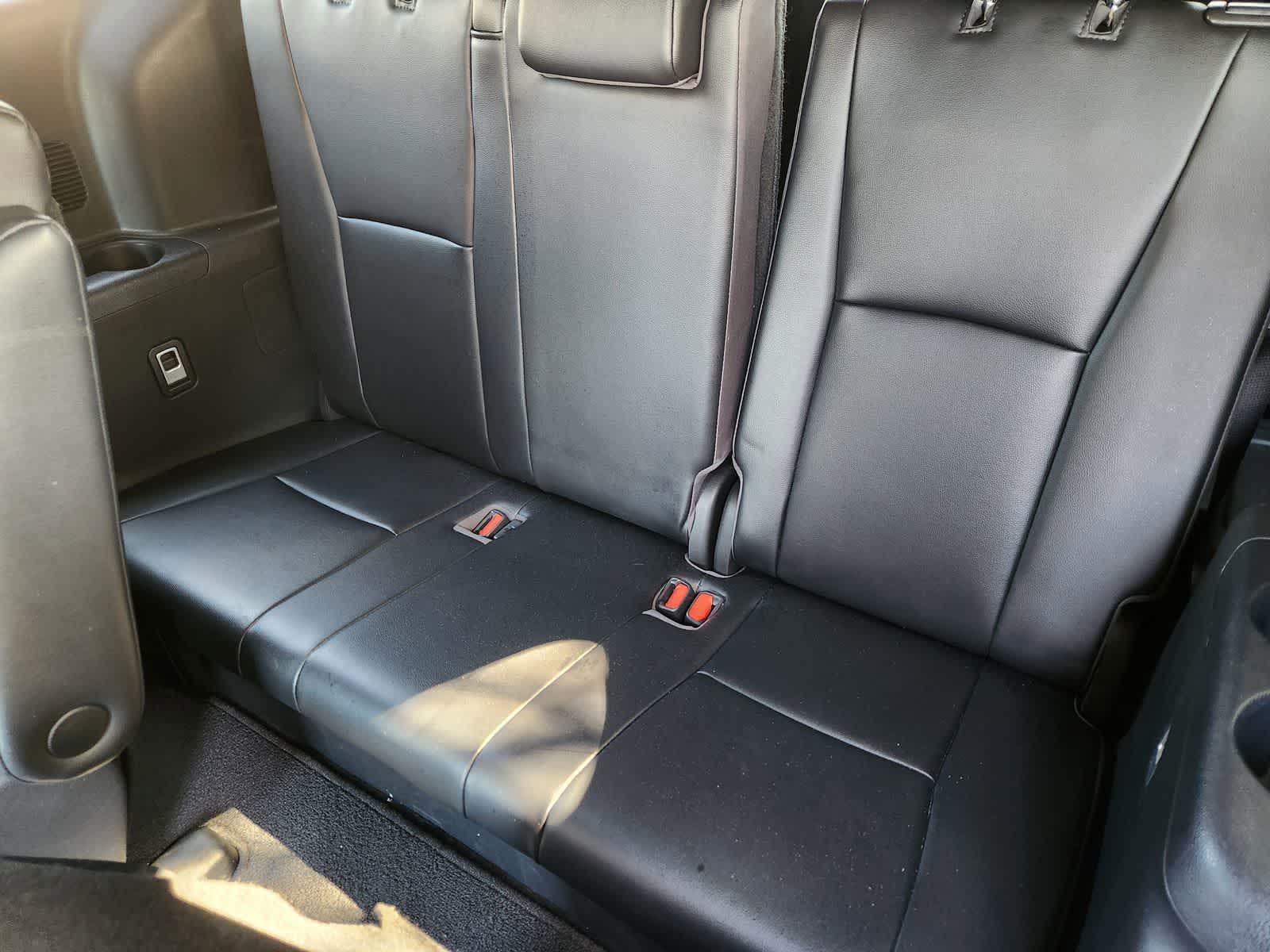 Thumbnail: 2022 Toyota Highlander - 32