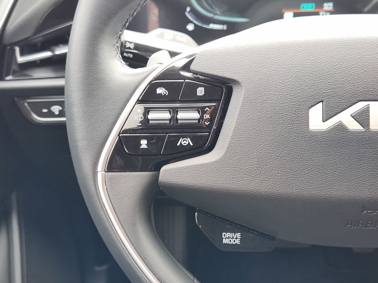 Thumbnail: 2024 Kia Niro - 25