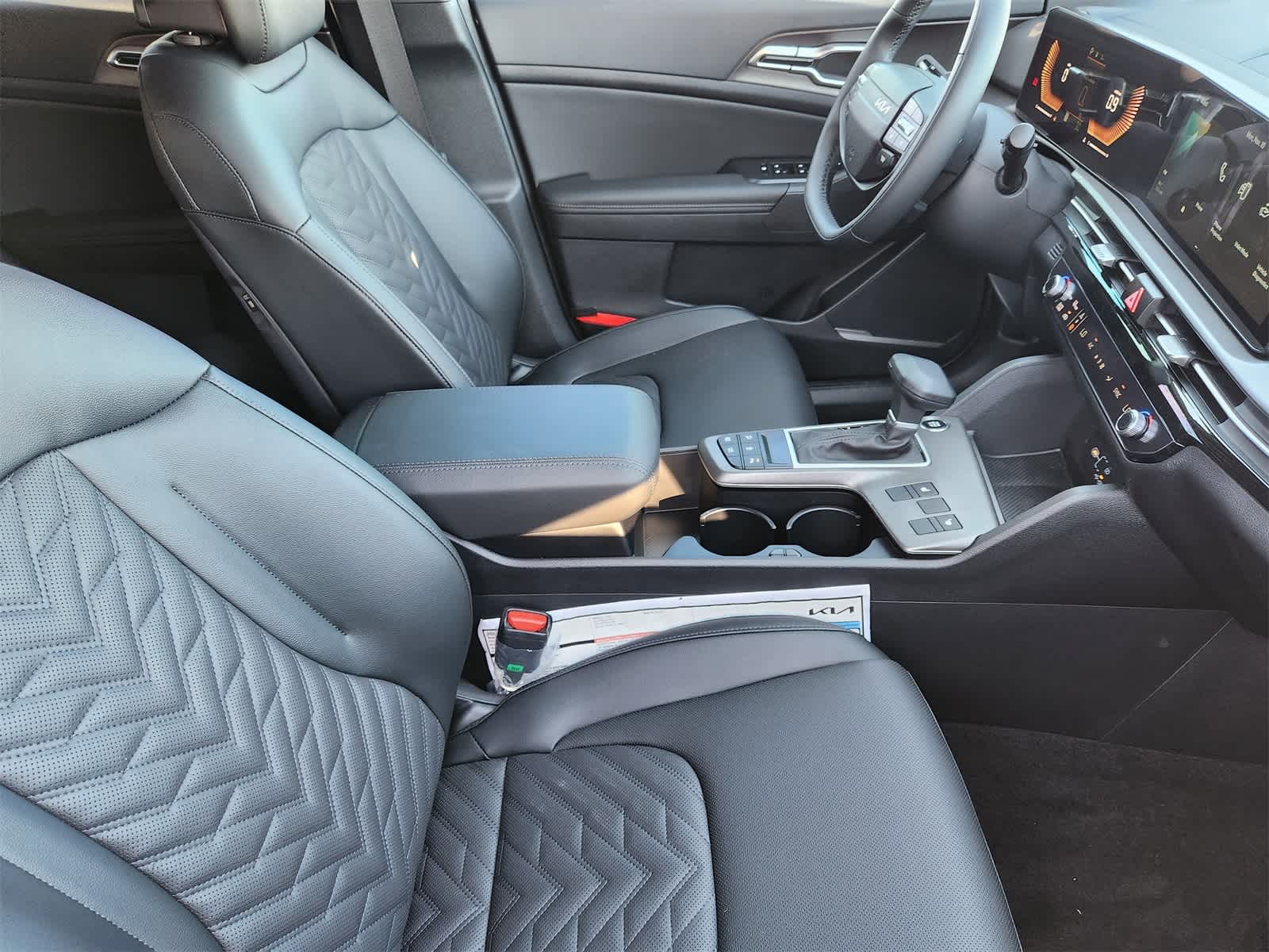 Thumbnail: 2026 Kia Sportage - 12