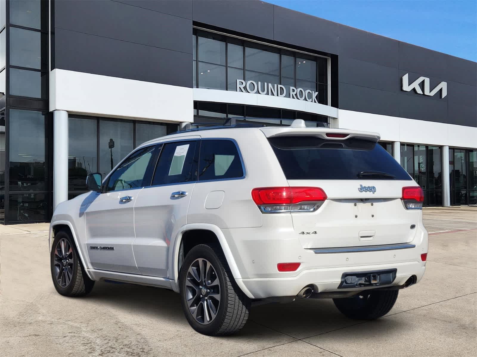 Thumbnail: 2017 Jeep Grand Cherokee - 6