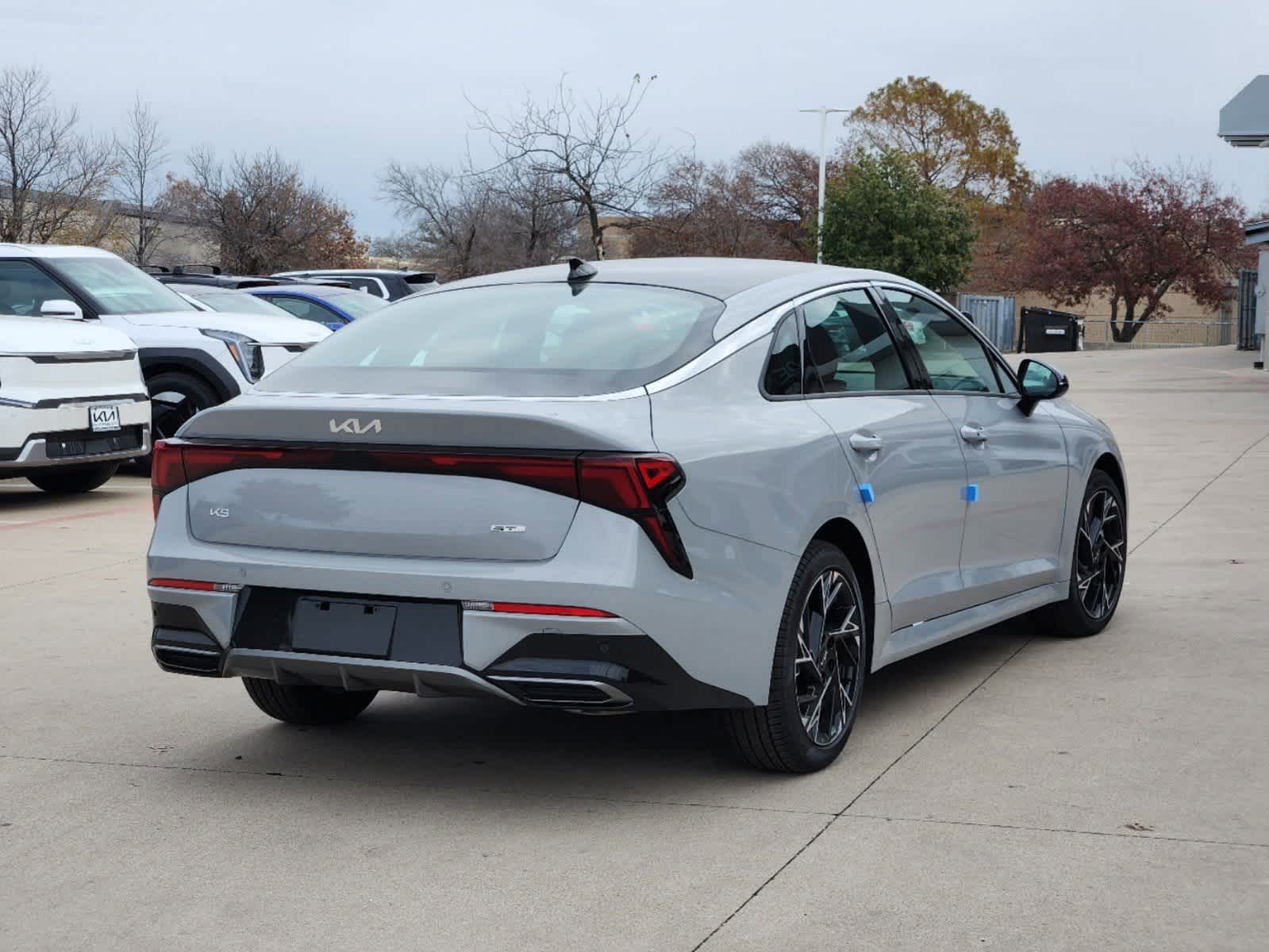2025 Kia K5 GT-Line photo 4