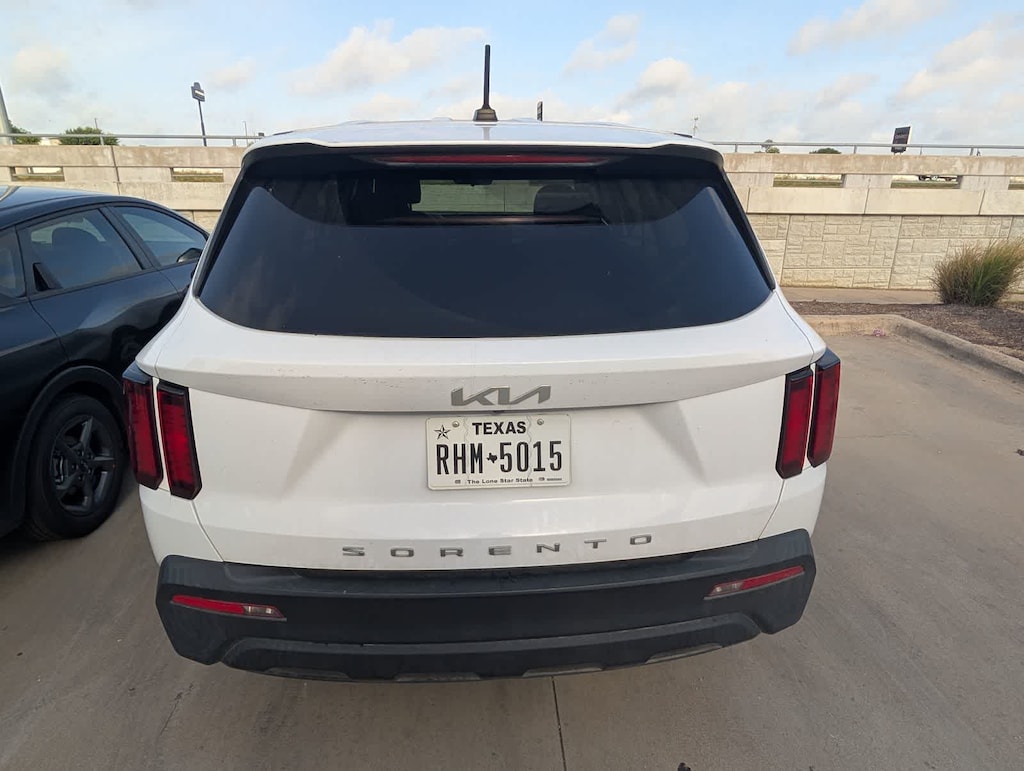 Certified 2022 Kia Sorento LX SUV