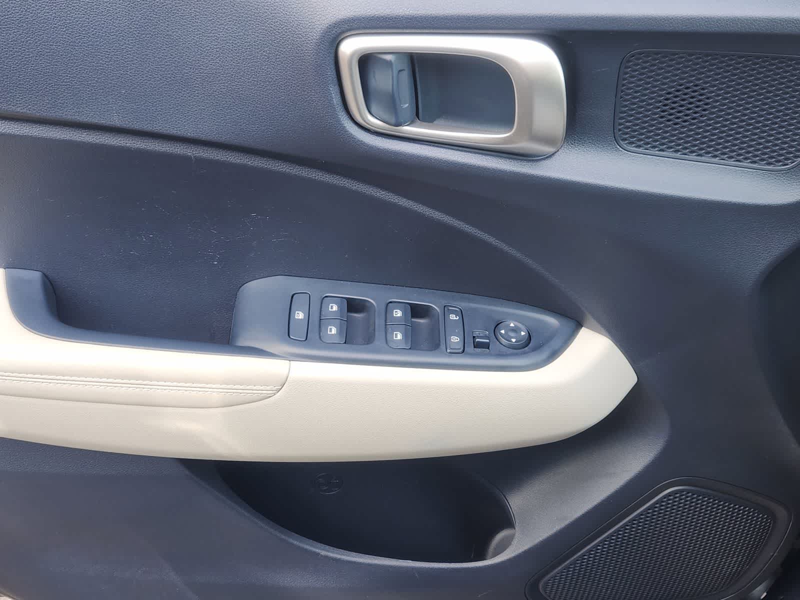 Thumbnail: 2025 Hyundai Venue - 21