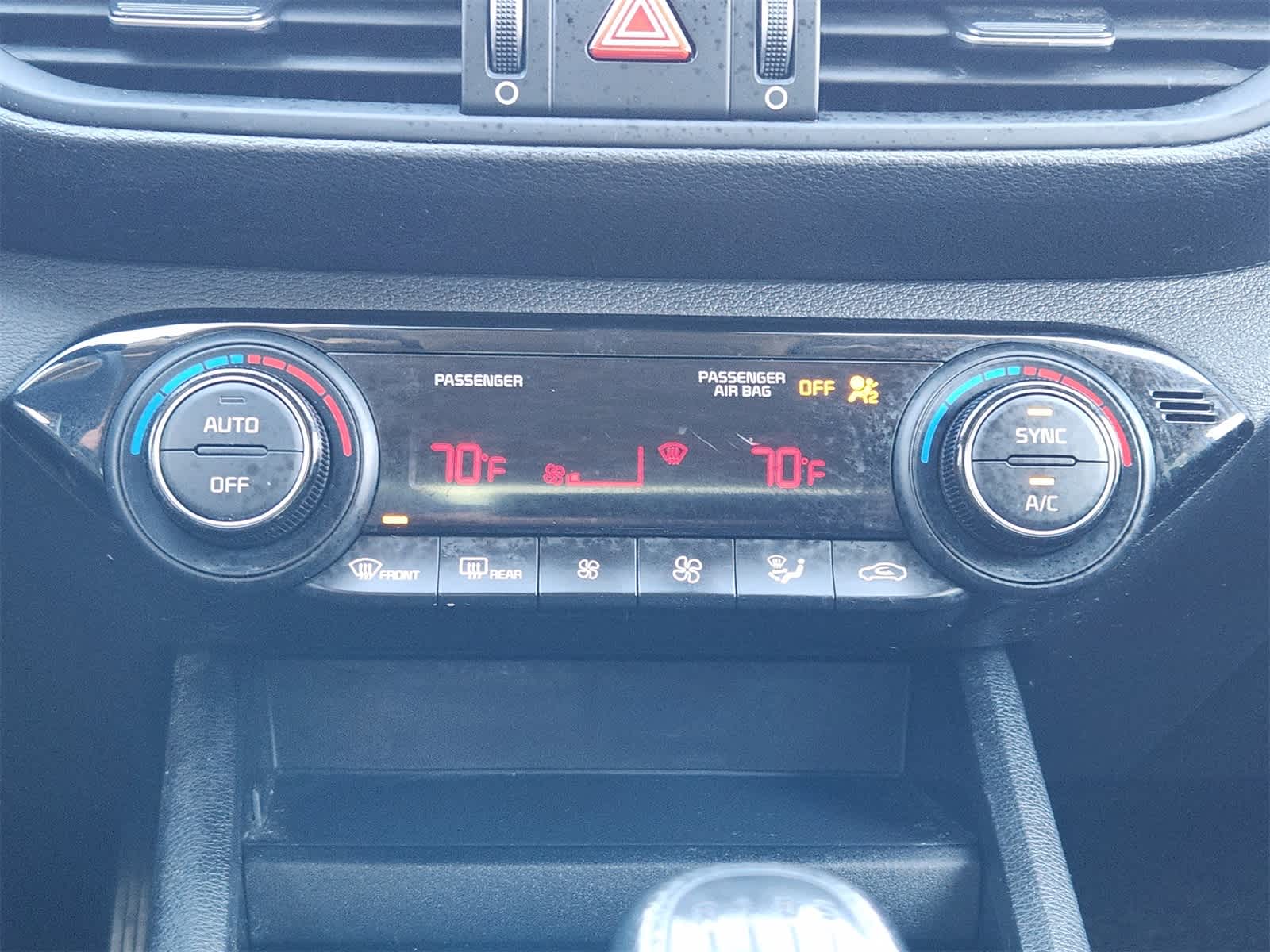 Thumbnail: 2019 Kia Forte - 19