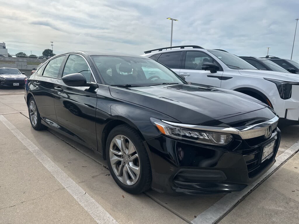 Used 2018 Honda Accord LX Sedan