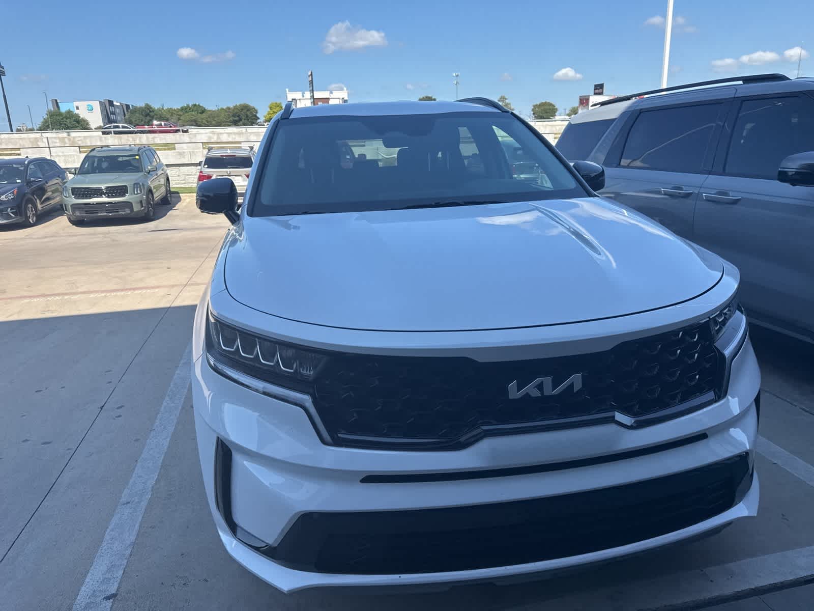 Thumbnail: 2023 Kia Sorento - 2
