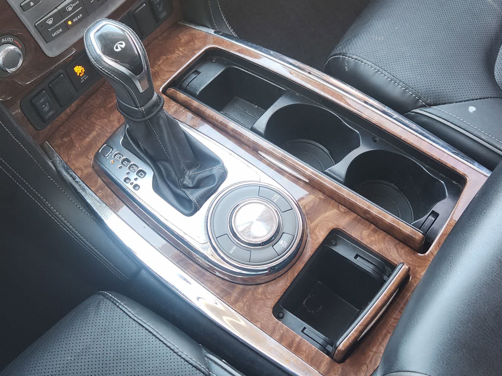 Thumbnail: 2019 INFINITI QX80 - 19