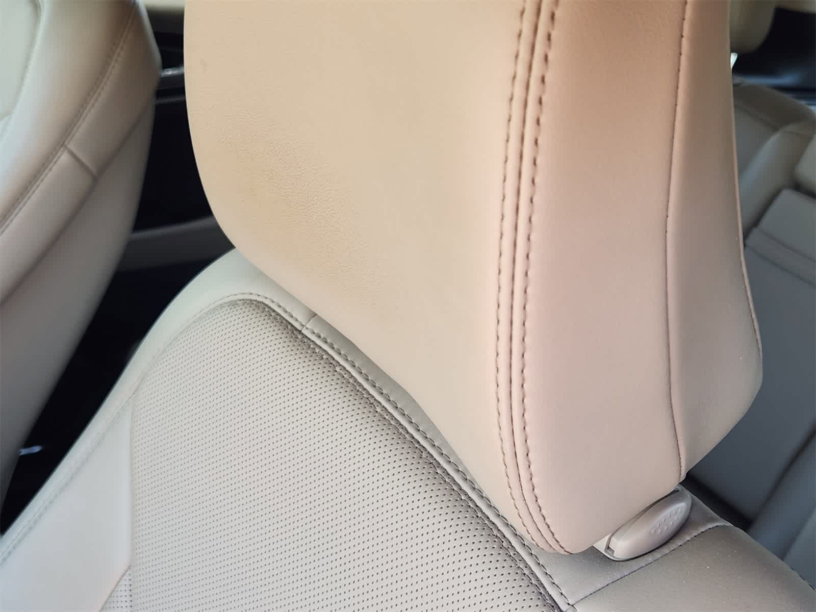 Thumbnail: 2022 Lincoln Nautilus - 15