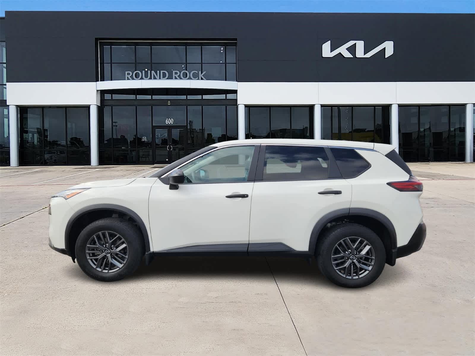 Thumbnail: 2023 Nissan Rogue - 4