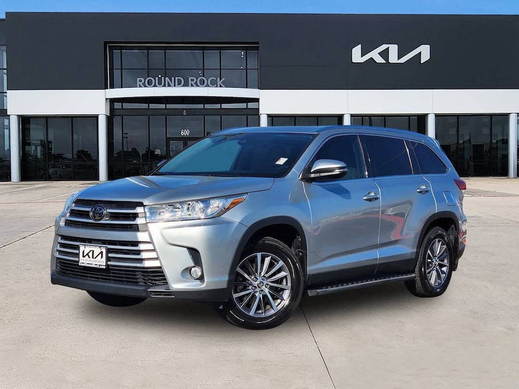 Used 2019 Toyota Highlander XLE V6 SUV