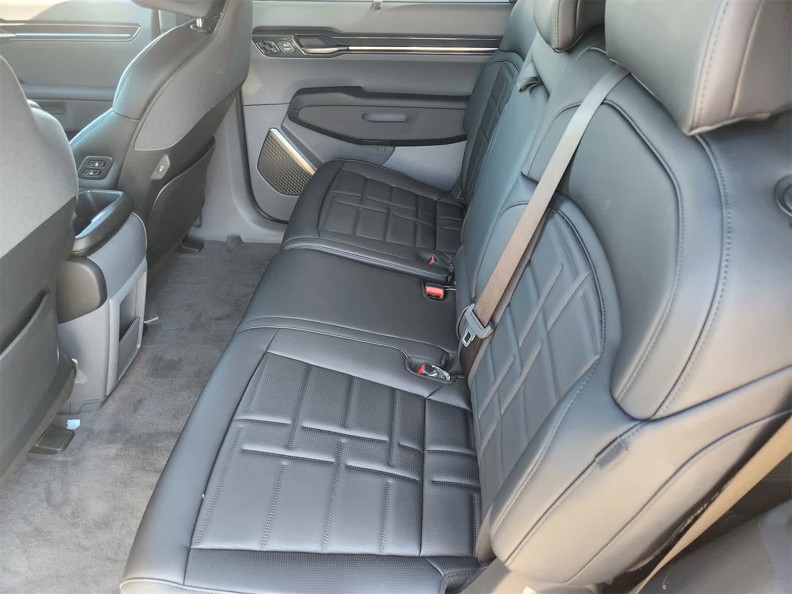 Thumbnail: 2026 Kia EV9 - 22