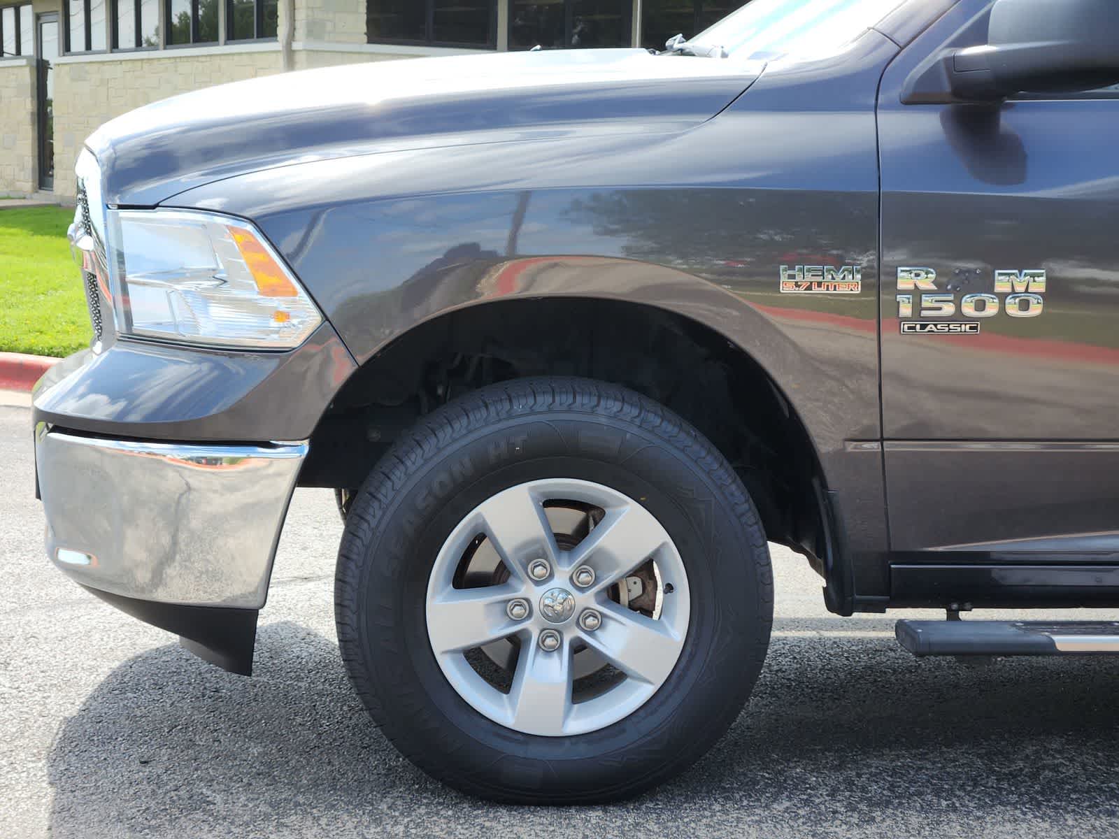 Thumbnail: 2019 RAM 1500 Classic - 8