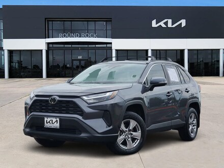 2025 Toyota RAV4 XLE SUV