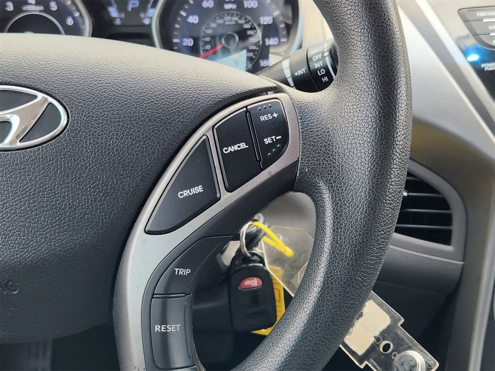 2013 Hyundai Elantra GLS 25