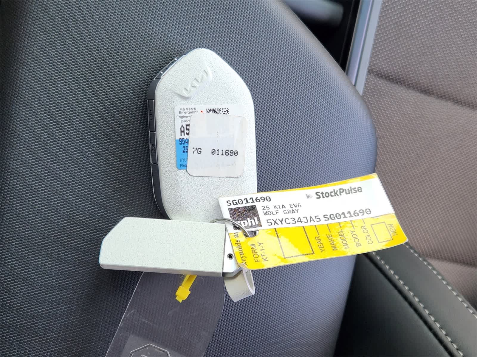 Thumbnail: 2025 Kia EV6 - 29