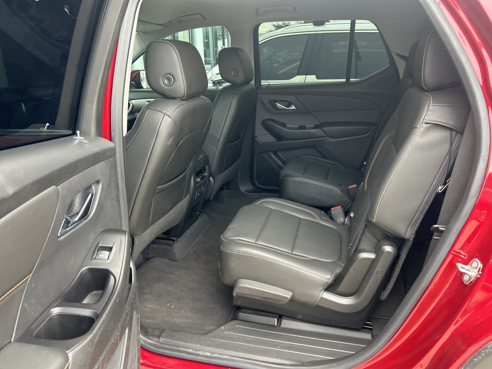 Thumbnail: 2020 Chevrolet Traverse - 12