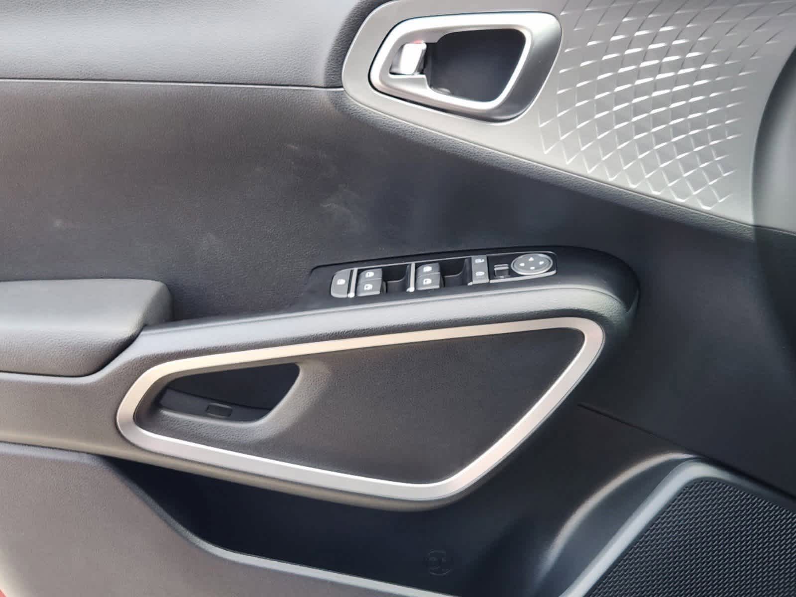 Thumbnail: 2025 Kia Soul - 21