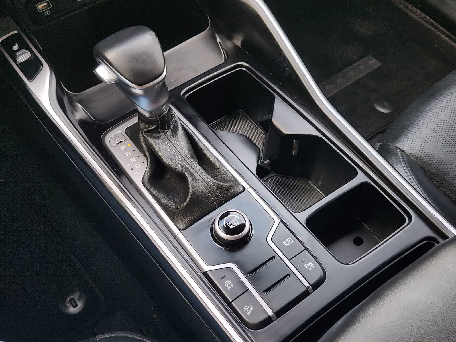 Thumbnail: 2023 Kia Sorento - 20