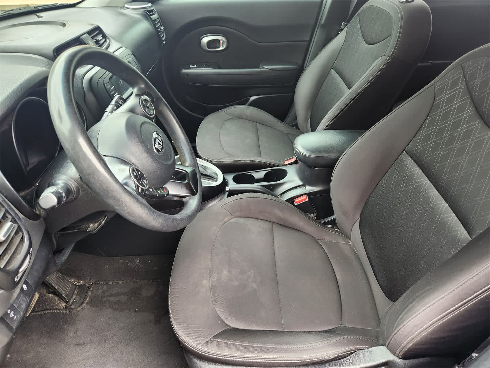 2016 Kia Soul Base 13