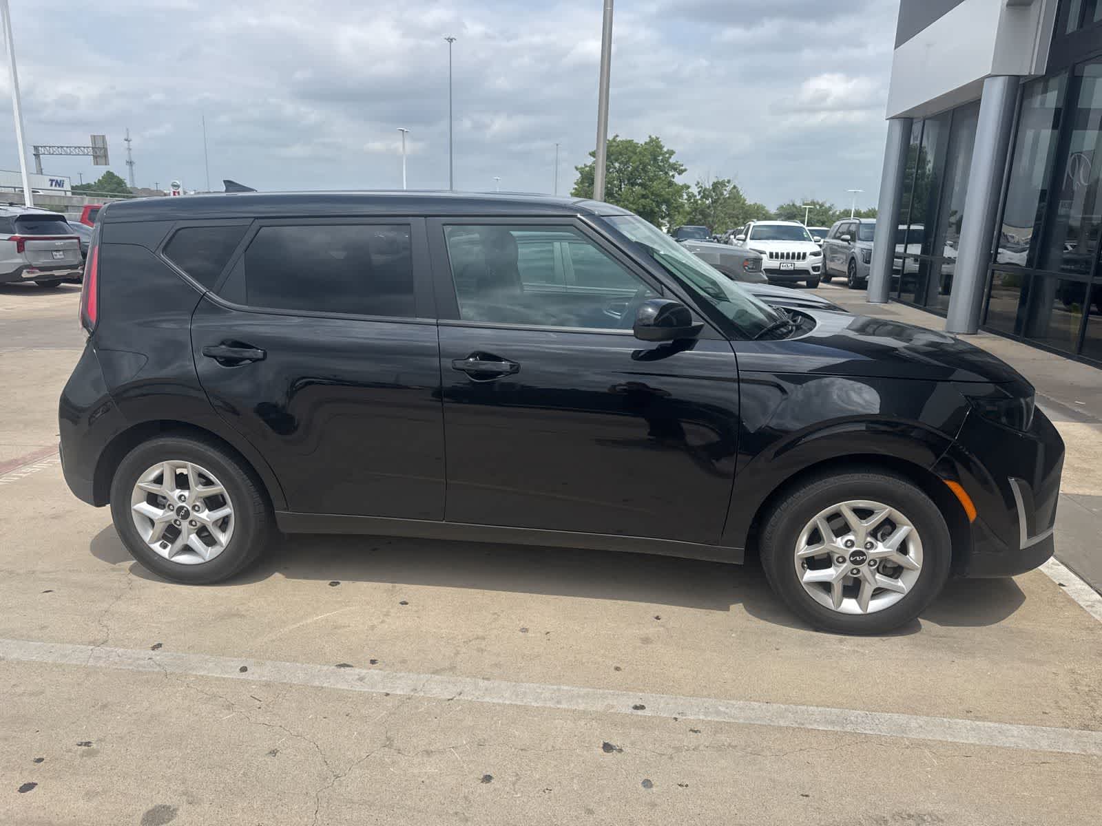 Thumbnail: 2023 Kia Soul - 5