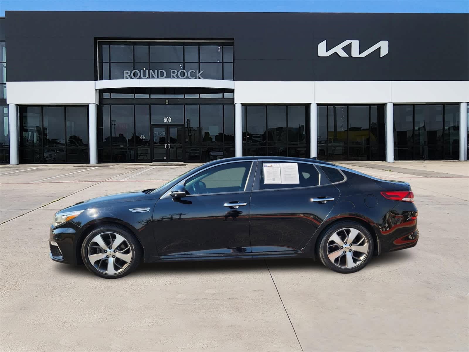 2019 Kia Optima S photo 3