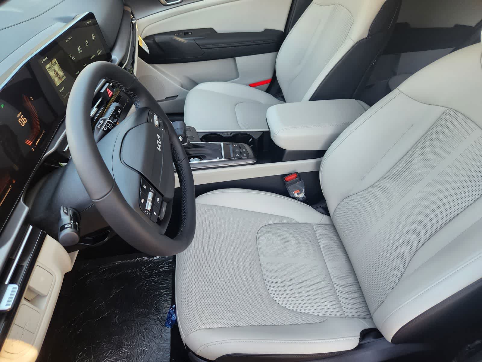2026 Kia Sportage EX - Photo 11