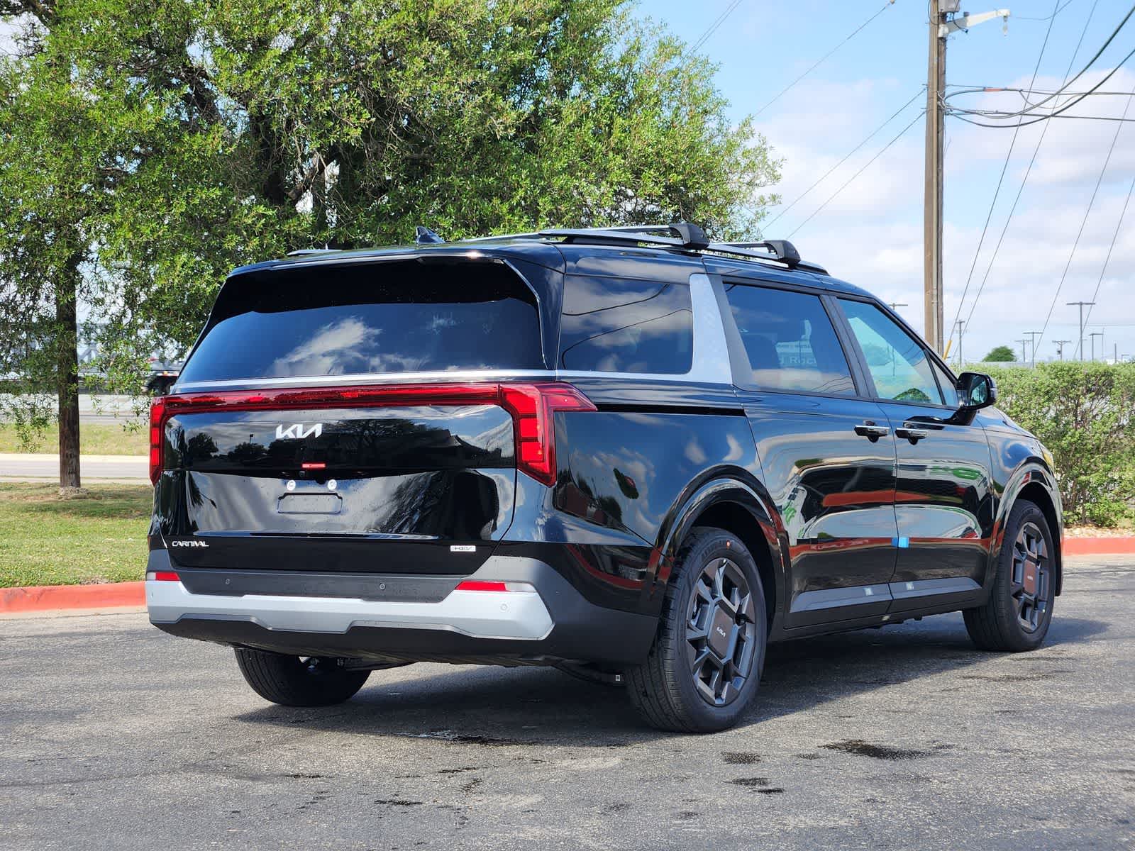 Thumbnail: 2026 Kia Carnival - 5