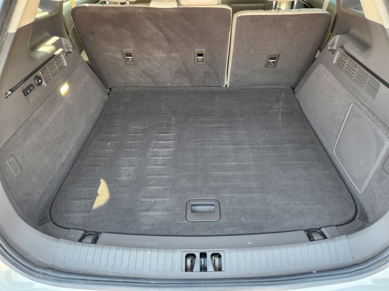 Thumbnail: 2022 Lincoln Nautilus - 31