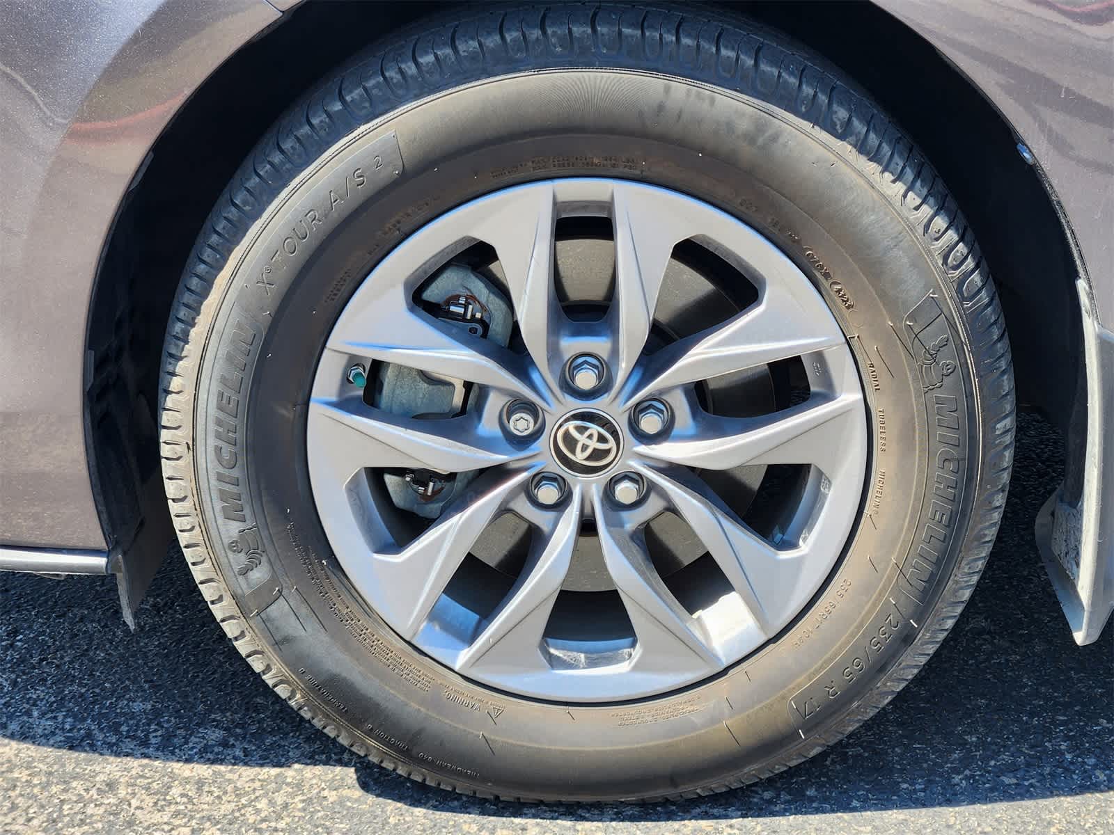 Thumbnail: 2022 Toyota Sienna - 9