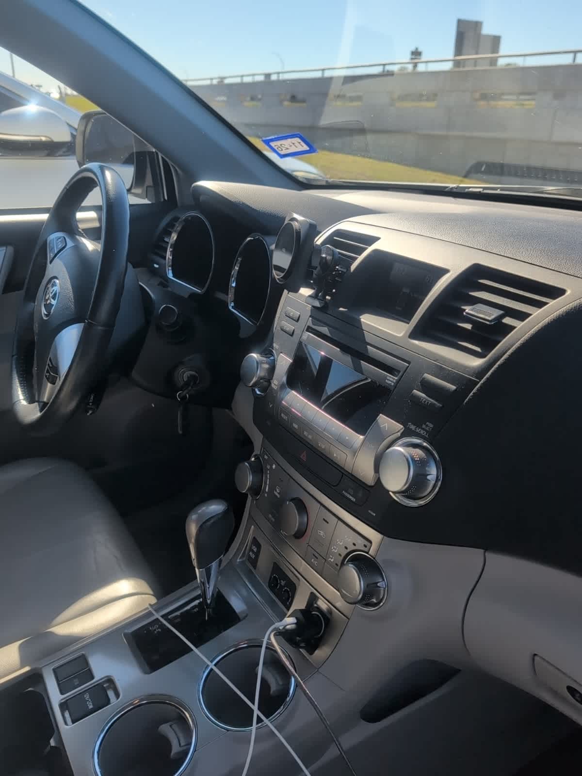 Thumbnail: 2012 Toyota Highlander - 7