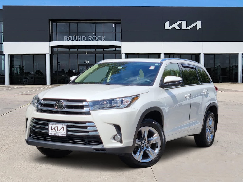 Used 2017 Toyota Highlander Limited V6 SUV