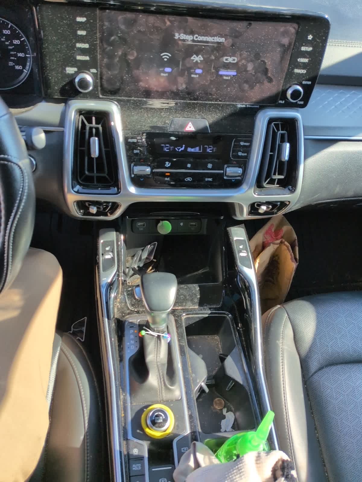 Thumbnail: 2022 Kia Sorento - 4