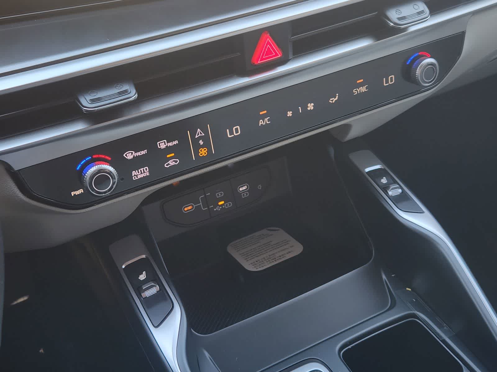 Thumbnail: 2026 Kia Sorento - 16